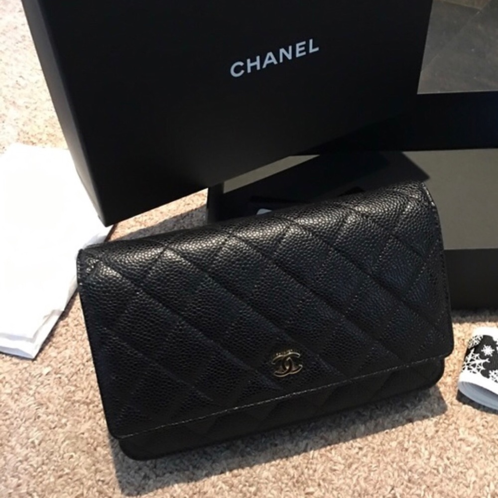 Chanel Woc Caviar In Black
